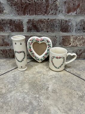Heart Rose Ceramic Picture Frame and Accent Set - White
